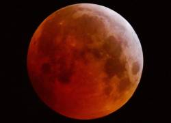 Imagen de un eclipse lunar conocido como la Luna de Sangre.