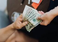 El programa “Firmes con Noboa” entregará bonos de USD 1.000 a emprendedores del norte del Ecuador.