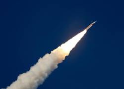 Artemis II hace historia: sus tripulantes son los humanos que más lejos han viajado en el espacio