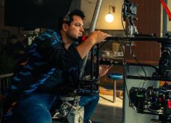 Alejo Chauvin fue nominado a los Premios Emmy por la serie 'Y Llegaron de Noche'.