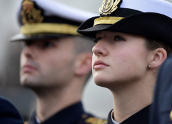 El equipo de escoltas de la princesa enfrenta un doble reto: prevenir riesgos físicos y blindar su figura ante la mirada constante de las redes sociales.
