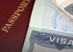 Fotografía referencial de una visa.
