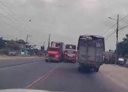 Captura de video de imprudencia de conductor de bus interprovincial.
