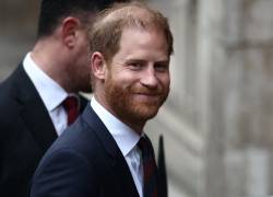 El Duque de Sussex acusa a un grupo editorial británico de acoso mediático y prácticas ilegales.