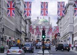 Imagen de una calle concurrida de Reino Unido. Ministerio del Interior reveló medidas para luchar contra la inmigración irregular.