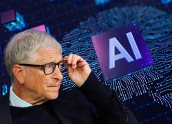 En su blog Bill Gates plantea que la transición de la IA puede convertirse en “una de las épocas más turbulentas de la historia”.