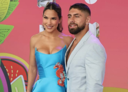 Alejandra Jaramillo debutó como host en Premios Juventud 2025 junto a Beta Mejía.
