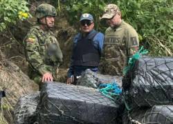 El ministro de Defensa Gian Carlo Loffredo, junto a la cúpula militar, participó en la operación que golpeó al narcotráfico.