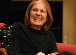 Gloria Steinem, periodista y activista estadounidense, fue una de las principales figuras del movimiento feminista y dedicó décadas de su trayectoria a la defensa de la igualdad de género y los derechos de las mujeres.