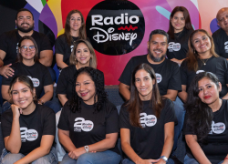 Radio Disney Ecuador celebra dos décadas acompañando a los oyentes con música y emociones.