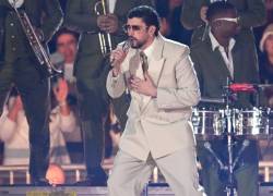 Bad Bunny ha cauitvado a sus fanáticos con su gira 'Debí Tirar Más Fotos World Tour' .