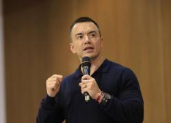 Daniel Noboa durante un evento cultural en Loja.