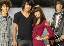 Joe Jonas menciona “Camp Rock 3” y enciende rumores de una nueva película.