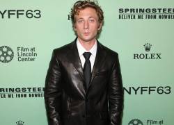 Jeremy Allen White elogia públicamente a Rosalía tras su ruptura amorosa.