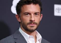 Jonathan Bailey fue nombrado por People como el Hombre vivo más sexy de 2025.