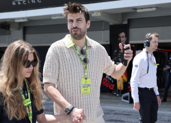 Gerard Piqué y Clara Chía fueron abucheados al salir de un restaurante en León, España, lo que obligó a la Policía Nacional a escoltarlos para evitar incidentes.