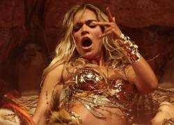 La artista anunció su nueva gira tras encabezar Coachella 2026.