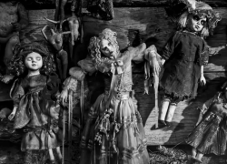 Lady Gaga estrenó The Dead Dance, tema principal de la serie Merlina.