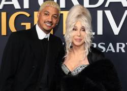 Cher asegura que la diferencia de 40 años con Alexander Edwards no afecta su relación.