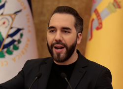 Nayib Bukele durante una rueda de prensa en San Salvador.