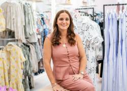 En la nueva tienda de Get In de Mall del Sol posa la fundadora de la marca Gabriela Noboa, quien acaba de lanzar una nueva línea de ropa femenina llamada Mariasol.