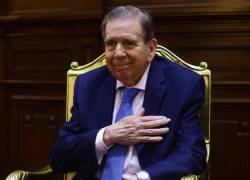 Líder opositor de Venezuela Edmundo González Urrutia durante un evento este miércoles, en el congreso en Perú.