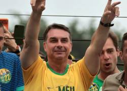 Flávio Bolsonaro durante una campaña electoral en Brasil.