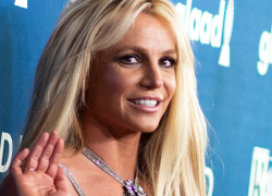 Allegados a Britney Spears expresan preocupación por su estado emocional tras el fin de la tutela legal.