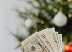 Imagen representativa del décimo tercer sueldo que es entregado a los trabajadores en Ecuador, también conocido como bono navideño.