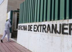 Vista de una oficina de Extranjería este martes en Valladolid. El Consejo de Ministros tiene previsto iniciar la tramitación de un real decreto que permitirá la regularización extraordinaria de aproximadamente medio millón de migrantes en España.