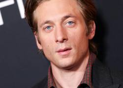 Jeremy Allen White obtuvo su diploma de secundaria a los 34 años tras años sin completarlo.