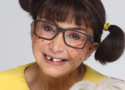 María Antonieta de las Nieves, La Chilindrina, sufrió una aparatosa caída en el Teatro de los Insurgentes.