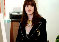 Anne Hathaway regresa como Andy Sachs en El diablo viste a la moda 2, cuyo estreno está previsto para mayo de 2026.