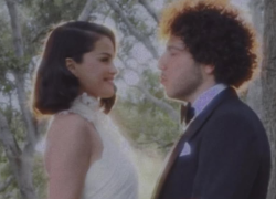 Selena Gomez y Benny Blanco se casaron en Santa Bárbara el 27 de septiembre.