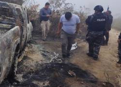 A dos horas de Pucará se encontraron dos camionetas incineradas.