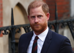 El príncipe Harry desmintió una supuesta pelea con el duque de York relatada en una biografía reciente.