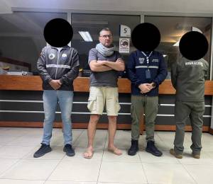En el aeropuerto de Quito fue detenido Foster Martinson, quien presuntamente participó en el asesinato de Natalia Villalba.