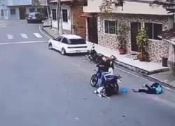 Piñas, El Oro: Niña de 11 años pierde su brazo por una caída entre la llanta de una motocicleta