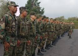 Reservistas se preparan para la consulta popular del domingo 21 de abril del 2024.