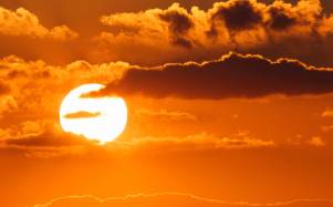 Esta semana Ecuador vivirá un fuerte contraste climático entre lluvias y picos extremos de radiación UV.