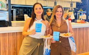 Las creadoras de contenido Andrea Navarrete y Andrea Rendón asistieron al evento y pudieron disfrutar de la ruta de experiencias gastronómicas que ofreció Portela por su tercer aniversario.
