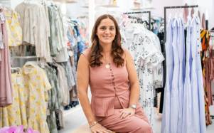 En la nueva tienda de Get In de Mall del Sol posa la fundadora de la marca Gabriela Noboa, quien acaba de lanzar una nueva línea de ropa femenina llamada Mariasol.