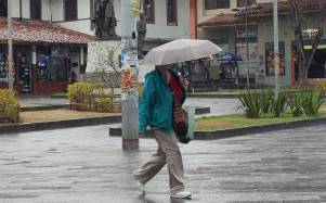 Fotografía de lluvias intensas en Cuenca, Ecuador.
