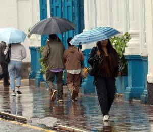 El Inamhi mantiene vigente la advertencia meteorológica número 83 por lluvias y tormentas en Ecuador.