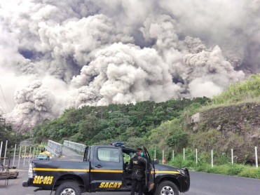Desolación en poblado arrasado por la furia de un volcán