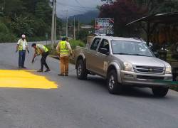 Trabajos de señalización horizontal en la vía Guaranda- Balsapamba con el objetivo de optimizar la seguridad vial y minimizar el riesgo de siniestralidad en la Red Vial Estatal de Bolívar.