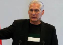 Esta captura de pantalla del canal de televisión cubano publicada el 5 de febrero de 2026 muestra al presidente de Cuba, Miguel Díaz-Canel, hablando durante una conferencia de prensa, en La Habana, el 4 de febrero de 2026.