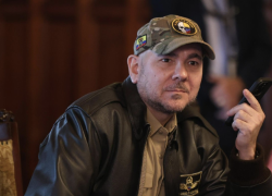 Gian Carlo Loffredo declara emergencia en el Ministerio de Defensa.