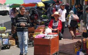 El 36% de los hogares percibe ingresos monetarios inferiores a un salario básico unificado.