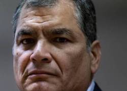 El expresidente Rafael Correa perdió el control en una entrevista radial en Colombia, no es la primera vez.